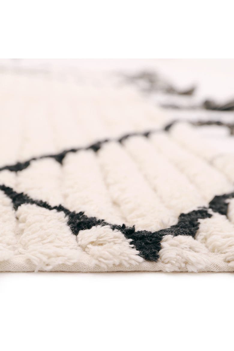 Rug Viktor, Alternate, color, OFF WHITE / BLACK