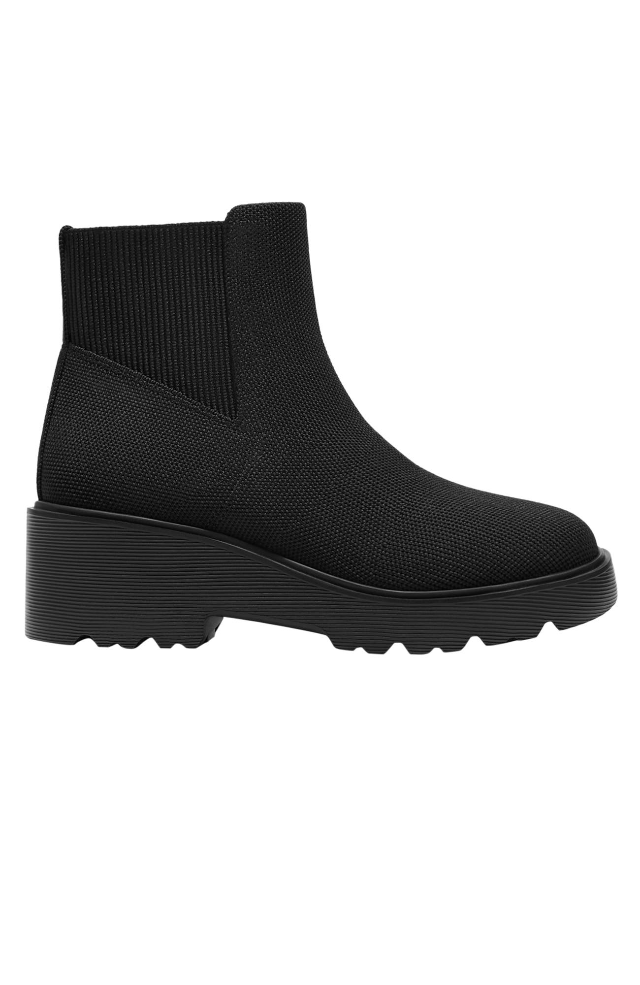 Round-Toe Chunky Platform Travel Boots, Alternate, color, Black