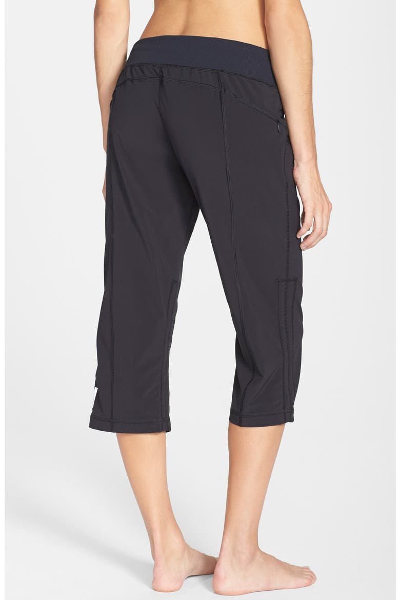 'Work It' Capris, Alternate, color, BLACK