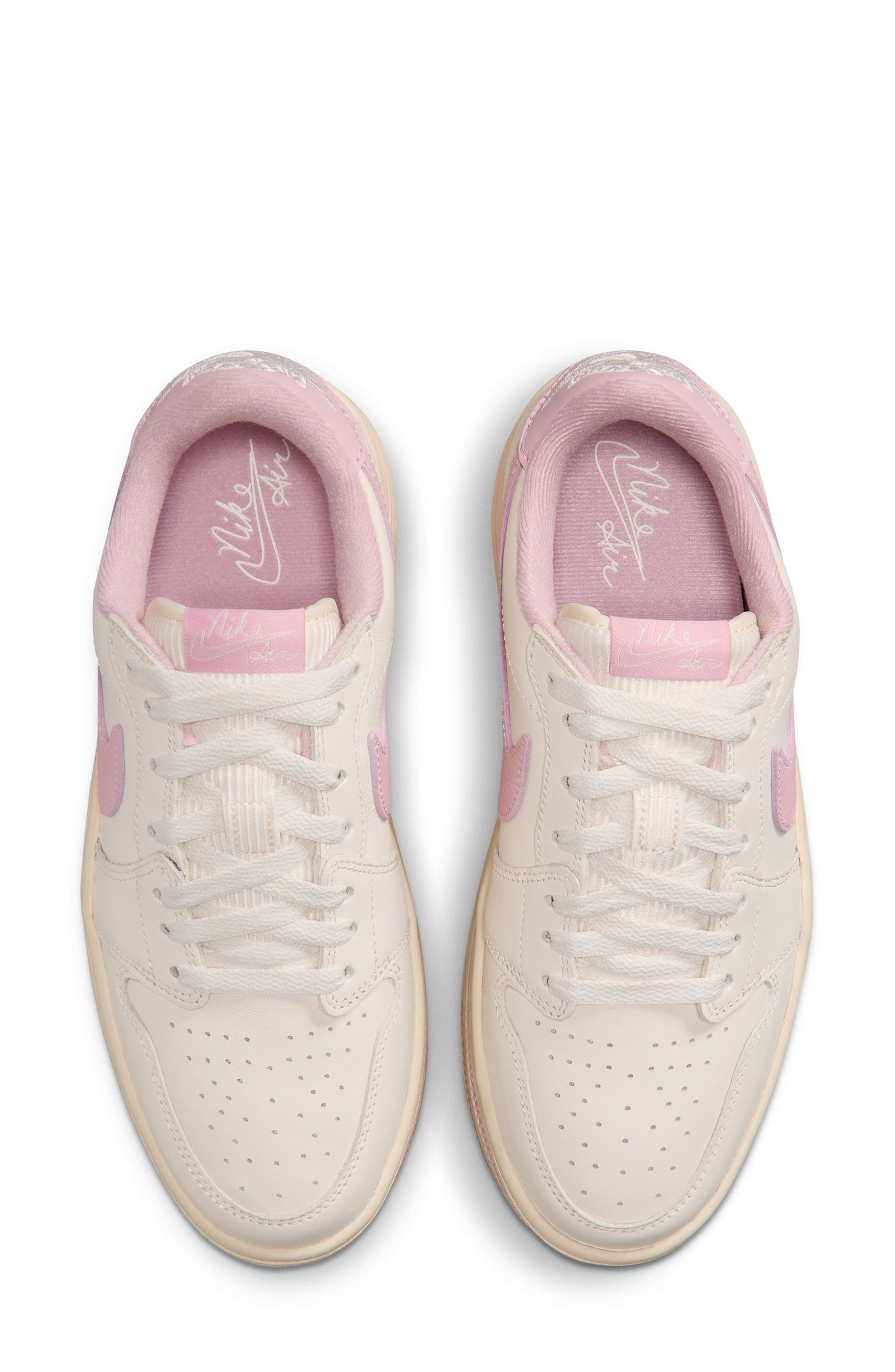 Jordan Air Jordan 1 Triple Platform Basketball Sneaker, Alternate, color, Pale Ivory/ Iced Carmine