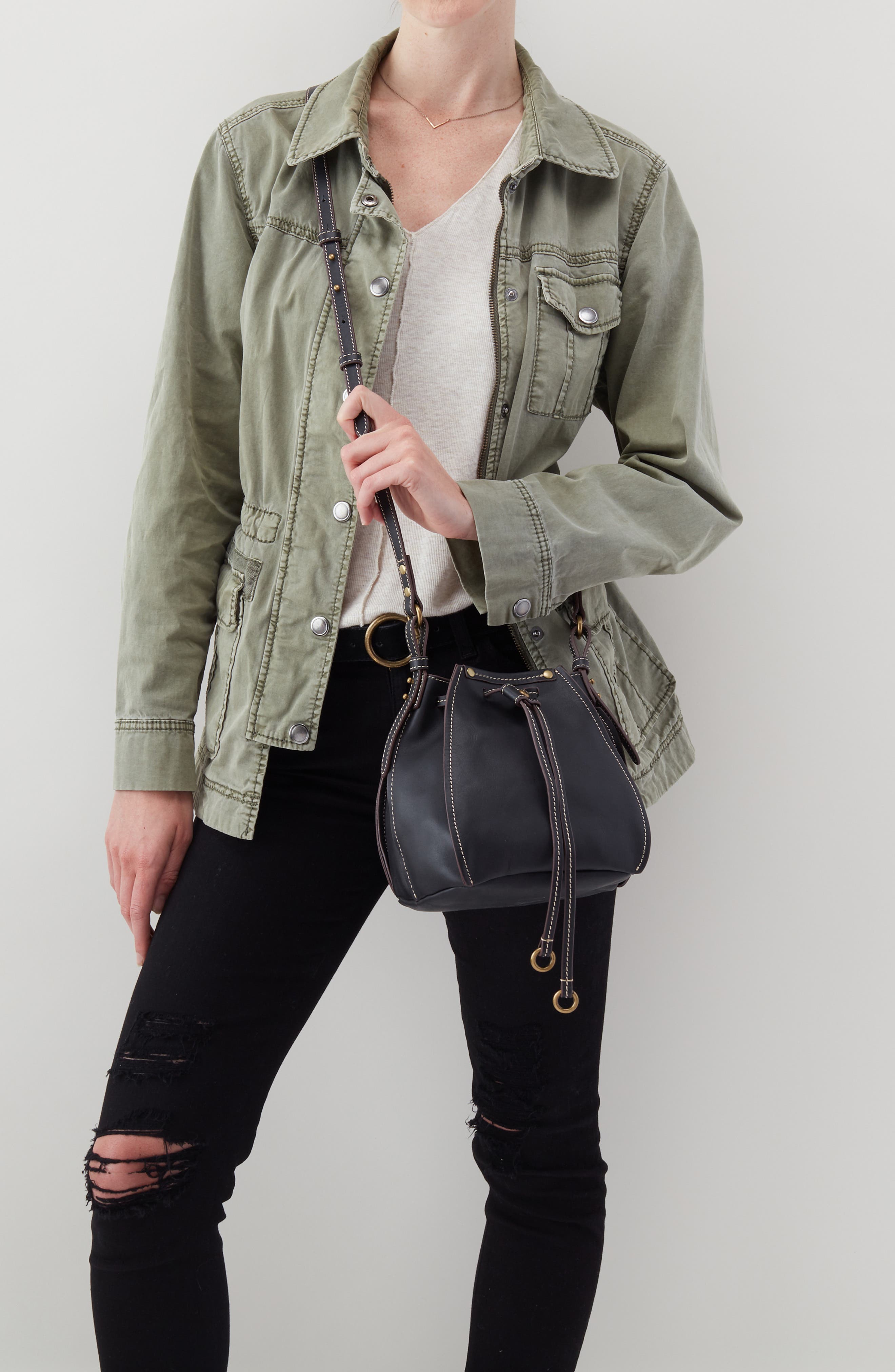 HOBO Cinder Drawstring Leather Crossbody Bag, Alternate, color, 