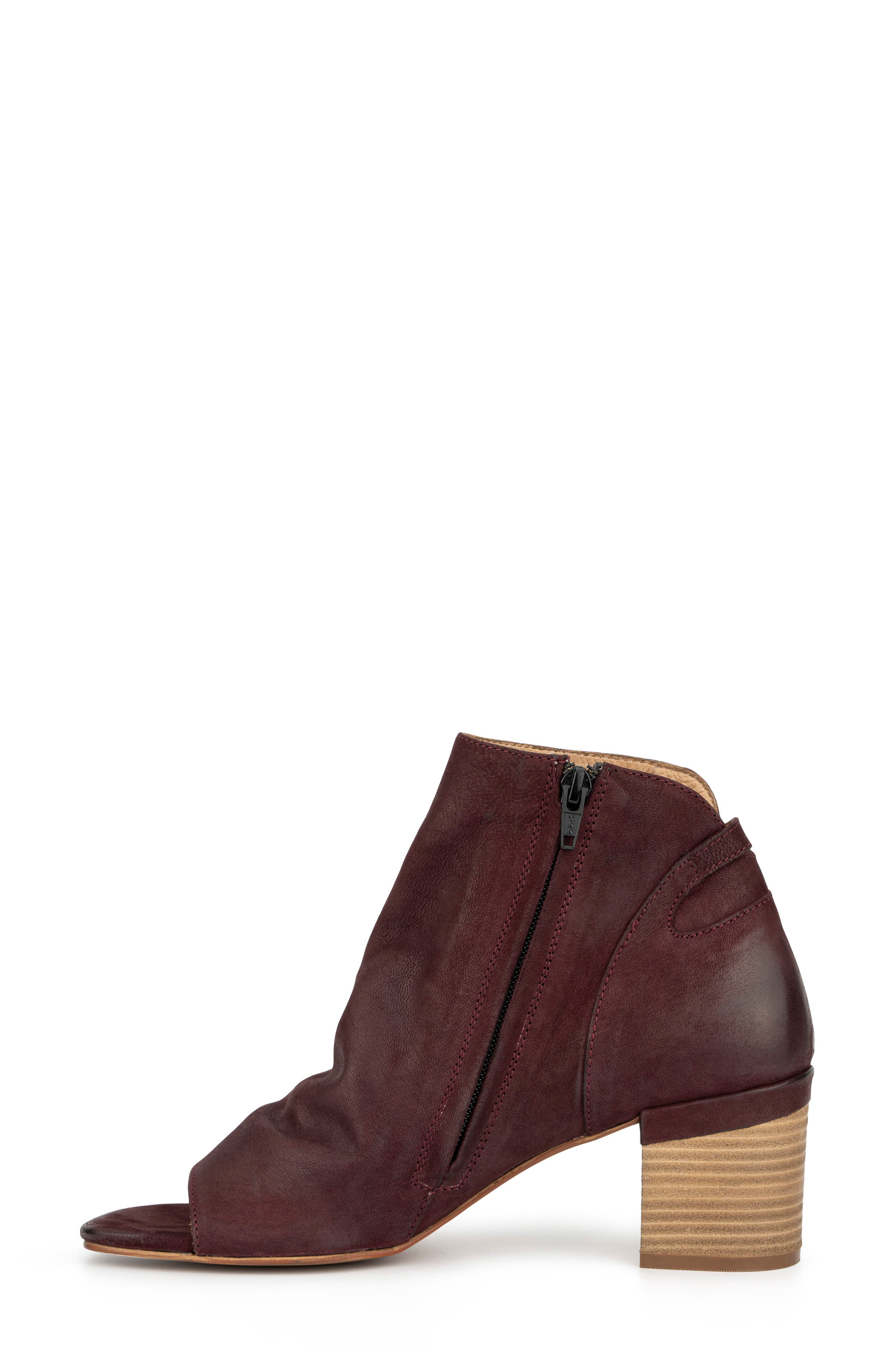 VINTAGE FOUNDRY Sabrina Leather Block Heel Bootie, Alternate, color, Burgundy