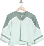 New Balance Oversize Crop Jersey Mesh V-Neck T-Shirt