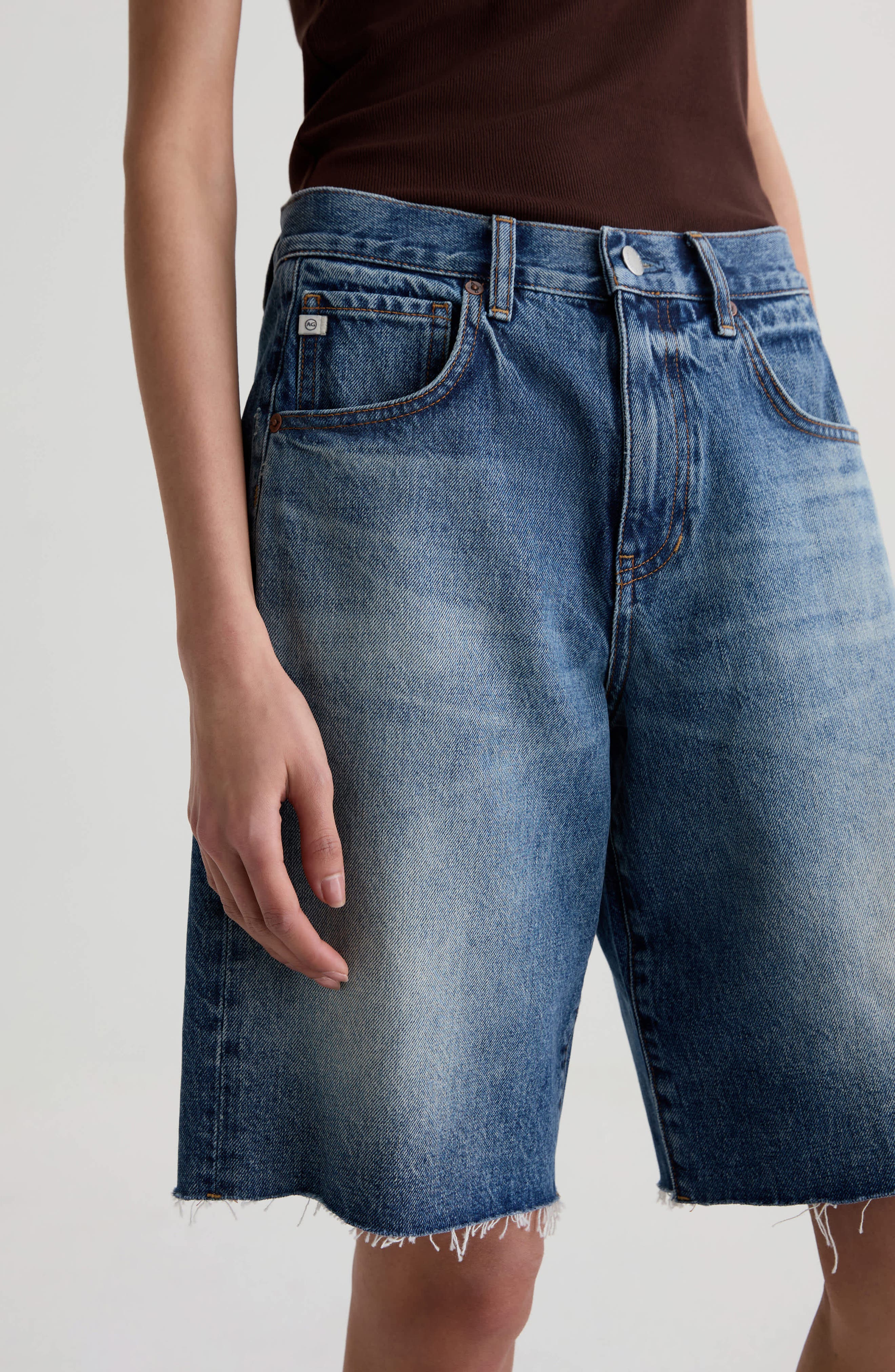 Женские AG Hattie Raw Hem High Waist Denim Barrel Shorts — фото 4