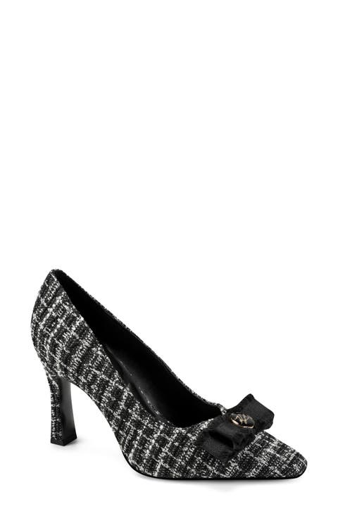 Shary Pointed Toe Pump