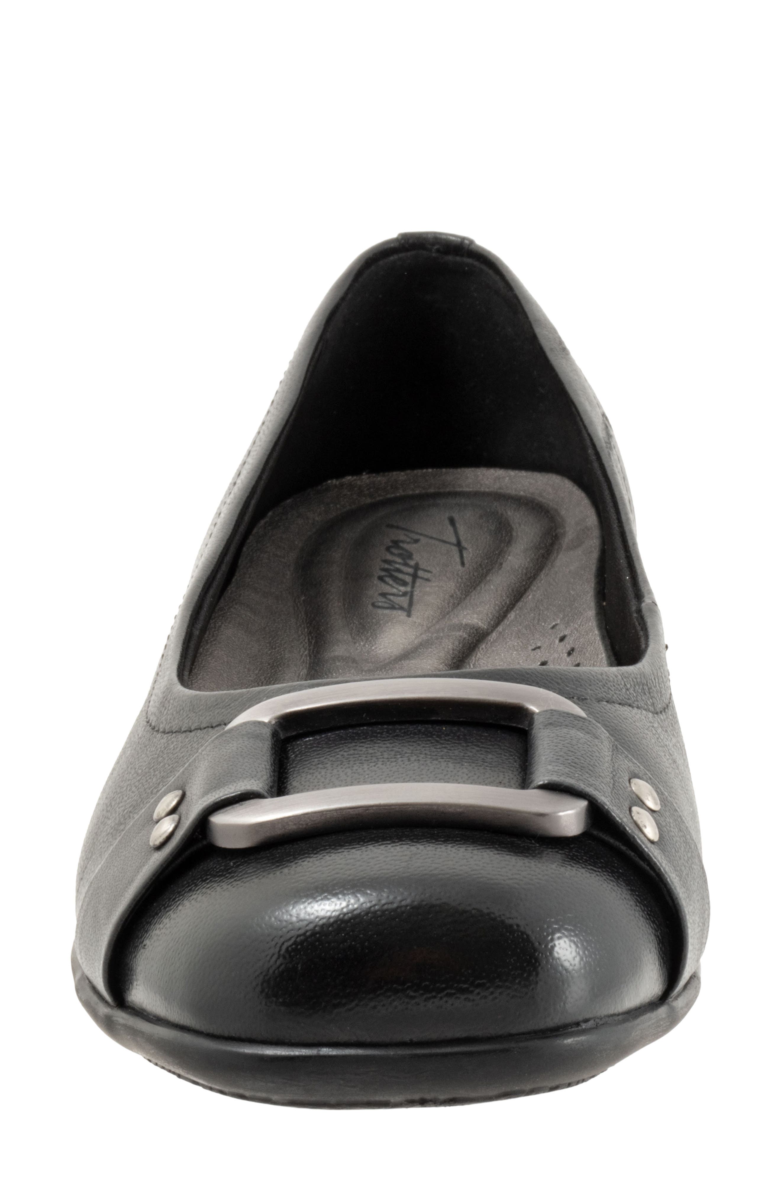 Trotters Sizzle Signature Flat - Multiple Widths Available, Alternate, color, Black