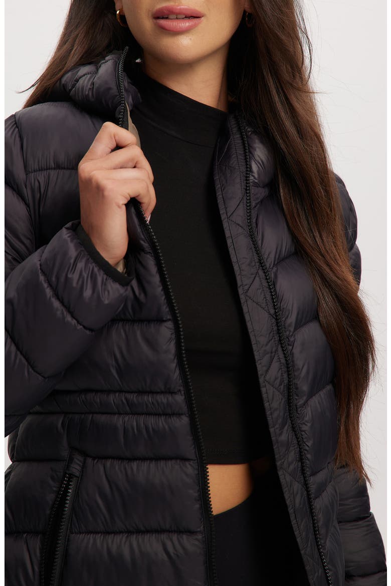 Ivy Lightweight Long Puffer Coat, Alternate, color, BLACK