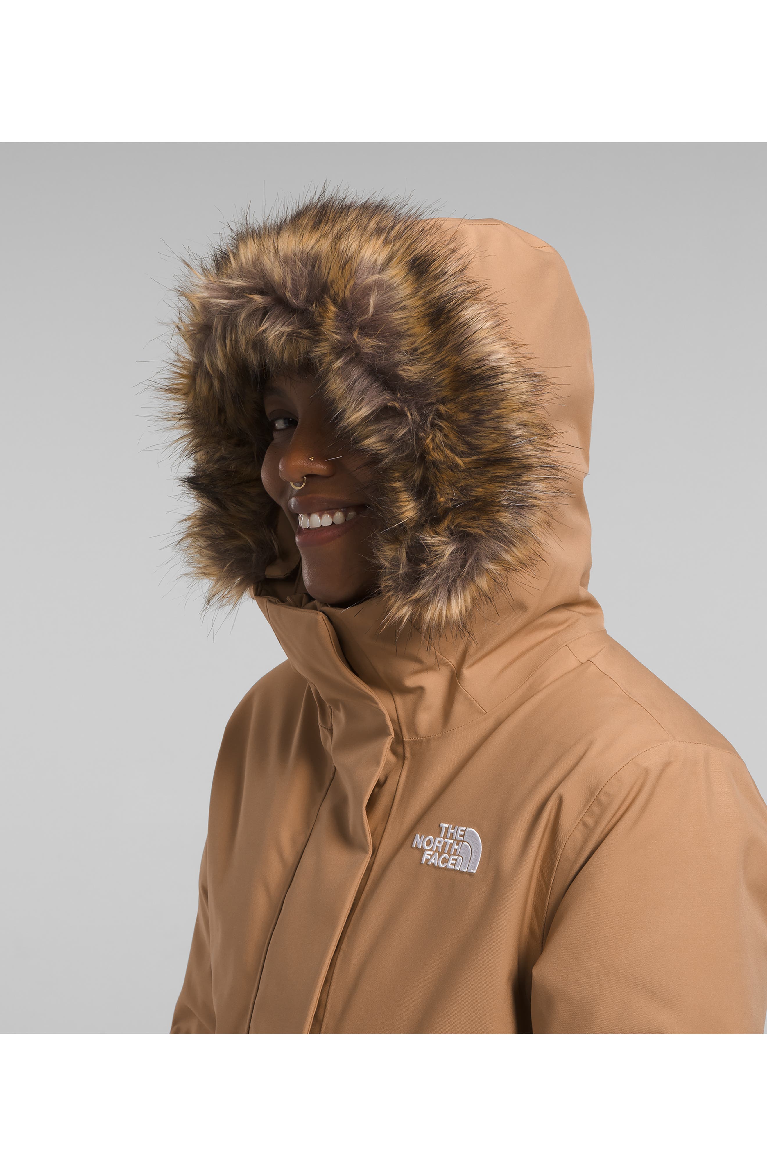 The North Face Arctic Waterproof 600-Fill-Power Down Parka with Faux Fur Trim — фото 5