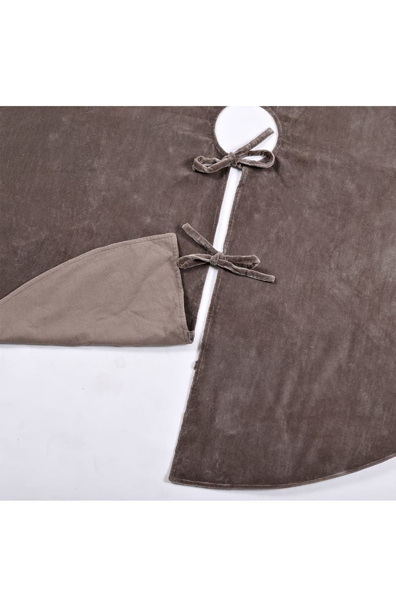 CG Hunter Velvet Tree Skirt, Alternate, color, Espresso