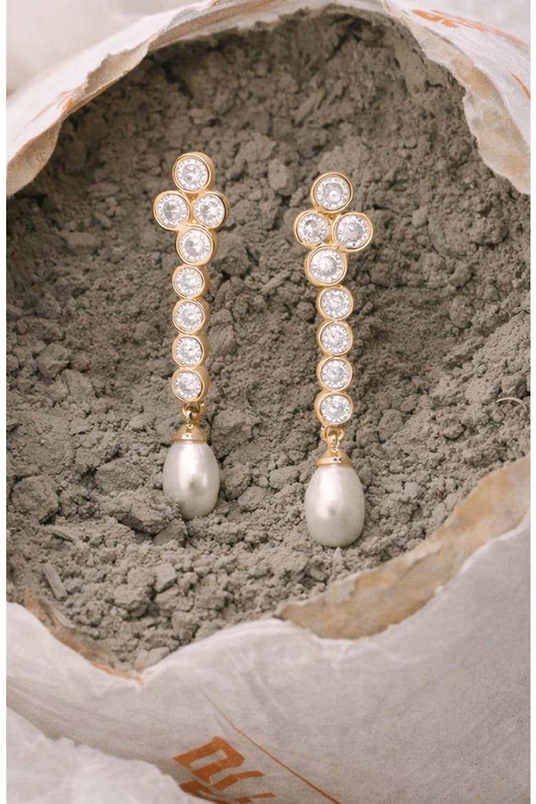 Drop Averi Crystal Earrings in Gold, Alternate, color, Gold