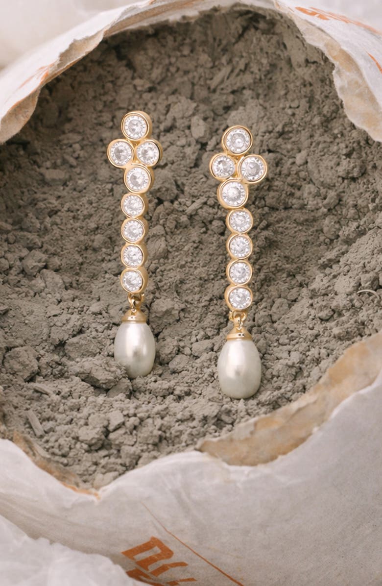 YOJ Drop Averi Crystal Earrings in Gold, Alternate, color, Gold