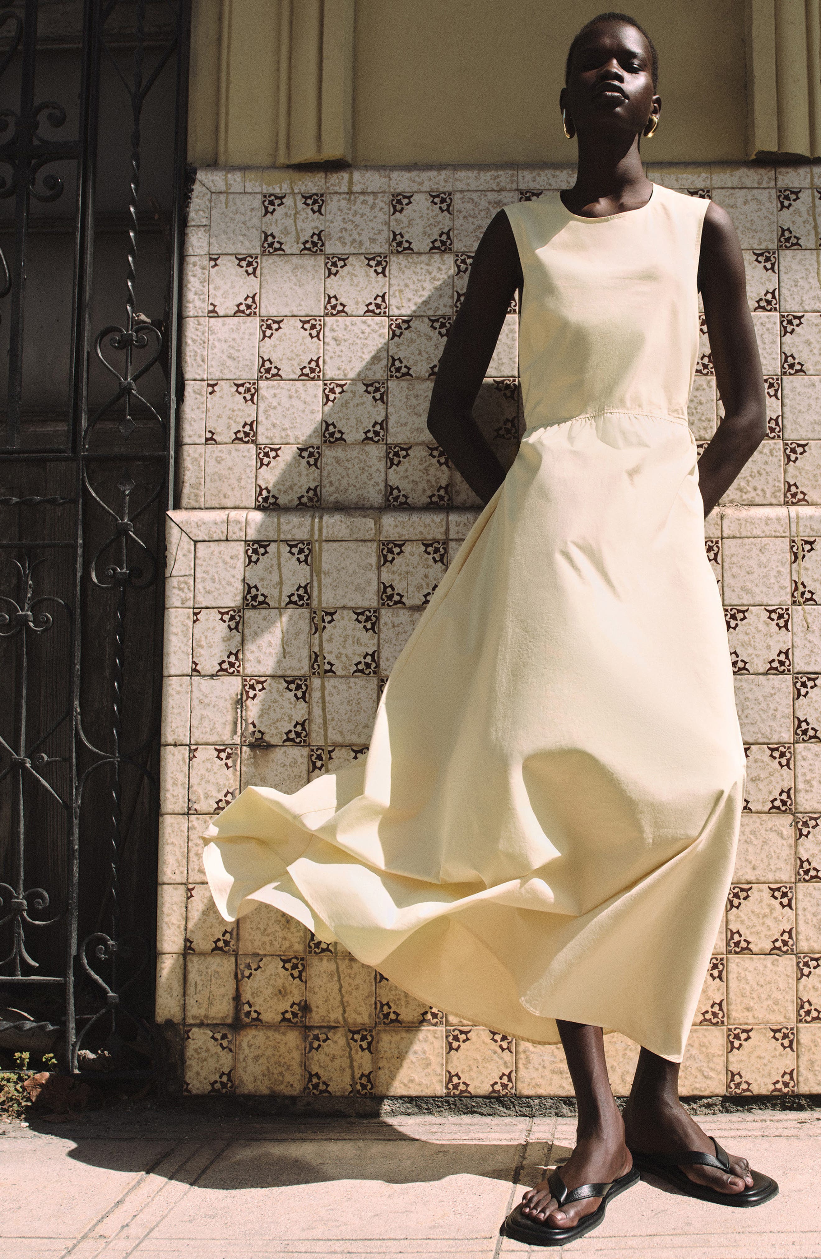 cream white dress with gold belt LIONESS Last Light Maxi in Size:US26 this dress offers the CartName:Clothes Mentor Alliance Ft. Worth Texas Blue solid cotton maxi