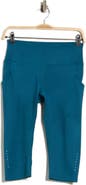 LAYER 8 Stride Curve Capri Leggings