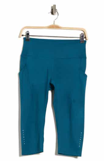 Stride Curve Capri Leggings