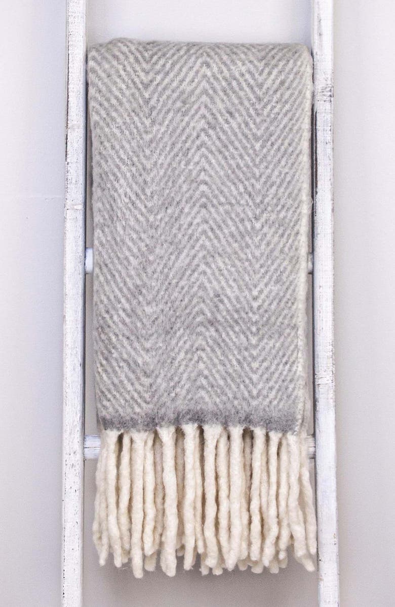 PARKLAND COLLECTION Nagar Tasseled Throw Blanket, Alternate, color,