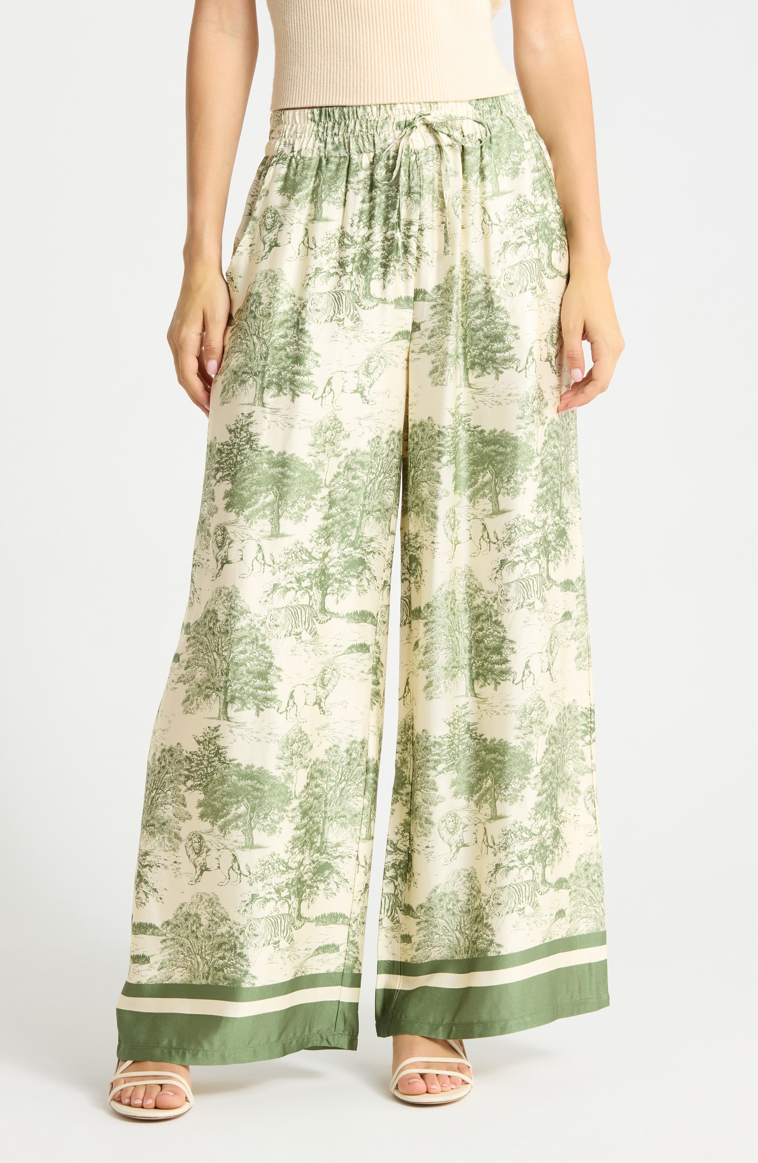 GREEN/ IVORY GROUND