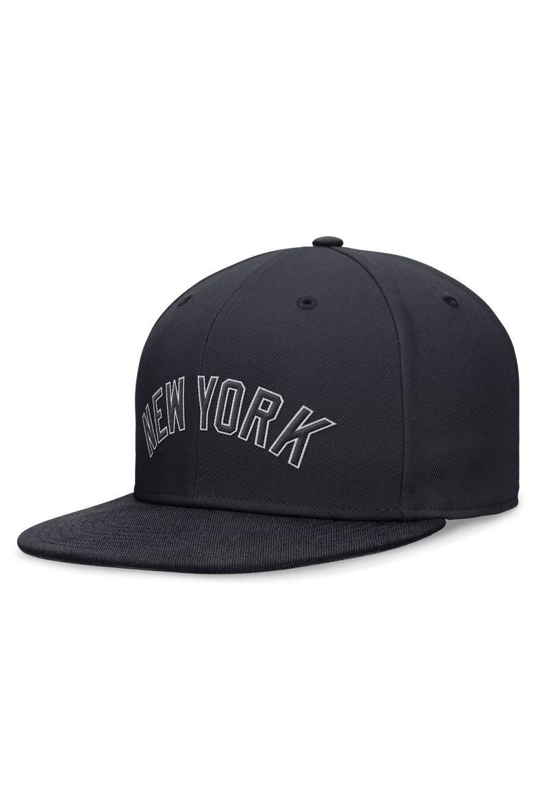 Men's Nike Navy New York Yankees Evergreen Performance Fitted Hat, Main, color, Navy