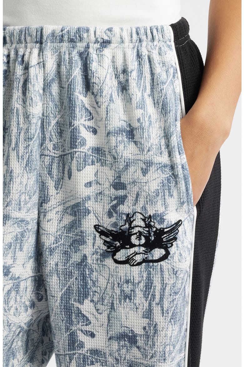 Snowed in Camo Thermal Sweatpants, Alternate, color, BLACK AND WHITE