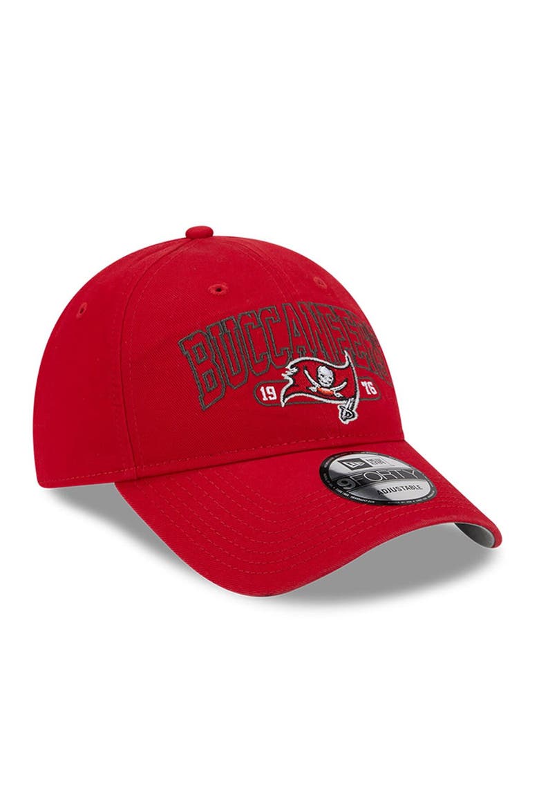 Men's New Era Red Tampa Bay Buccaneers Outline 9FORTY Snapback Hat, Alternate, color, Red