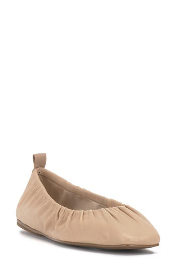 Vince Camuto Verline Ballet Flat In Soft Buff