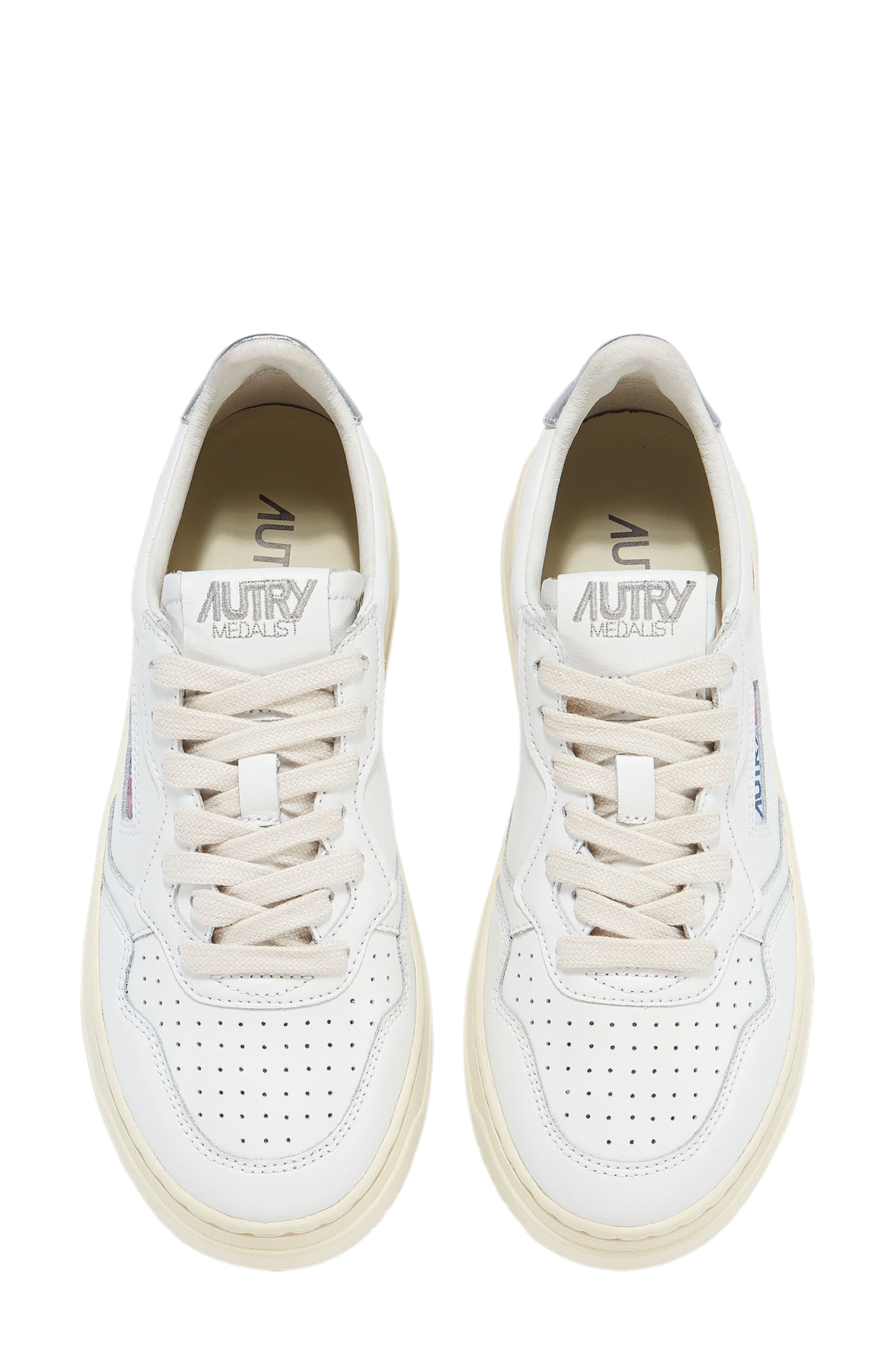 AUTRY Medalist Low Sneaker, Alternate, color, Wht/Sil