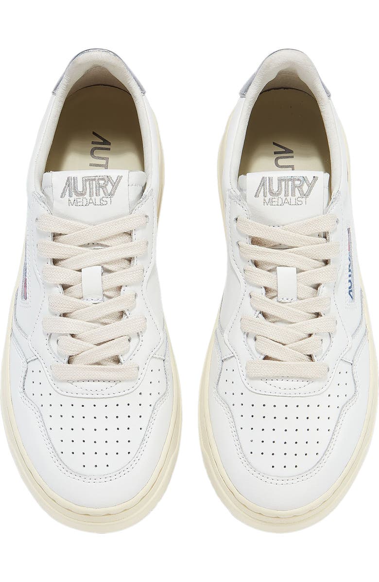 AUTRY Medalist Low Sneaker, Alternate, color, Wht/Sil