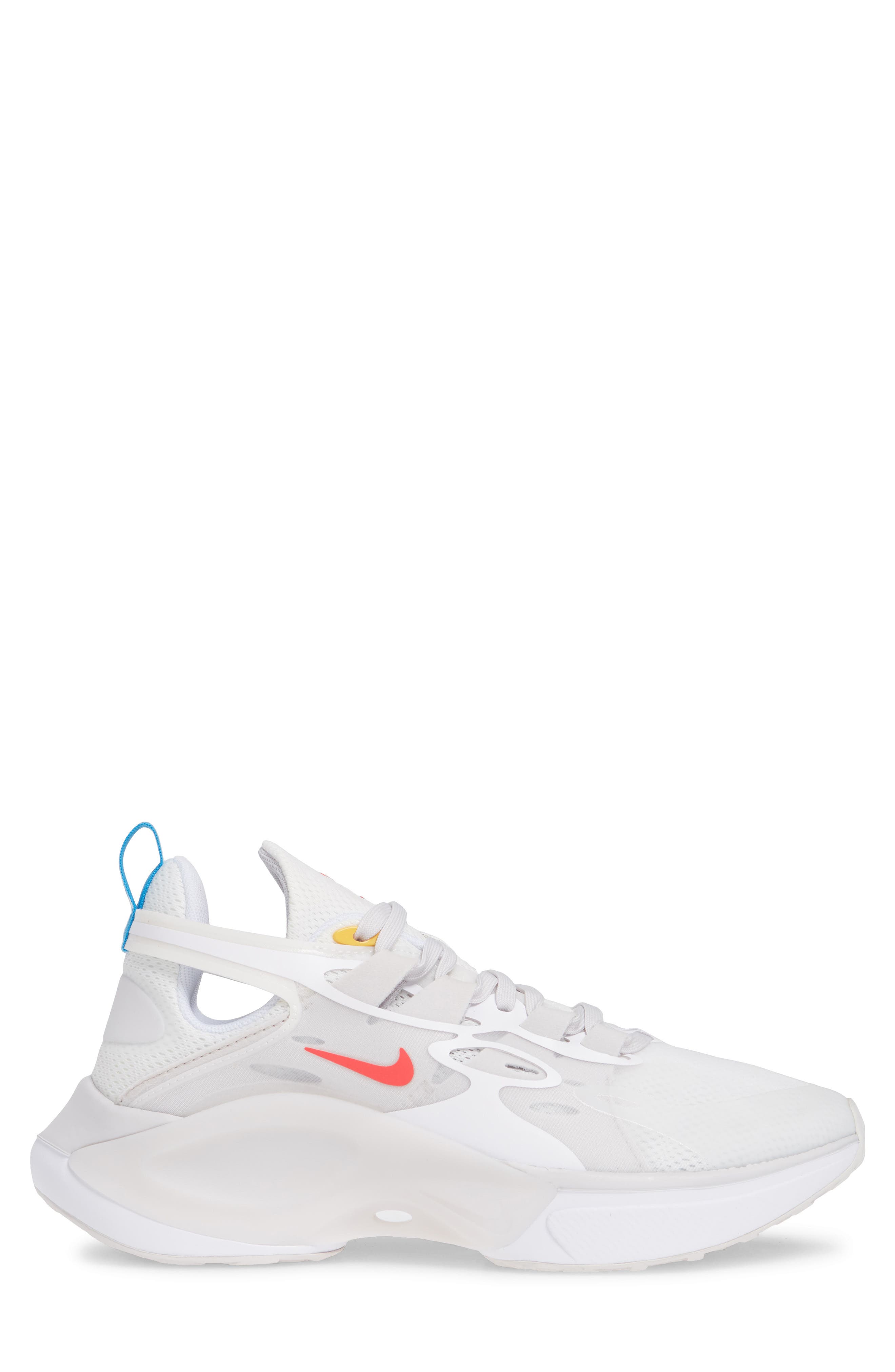 Nike Signal D/MS/X Sneaker, Alternate, color, 