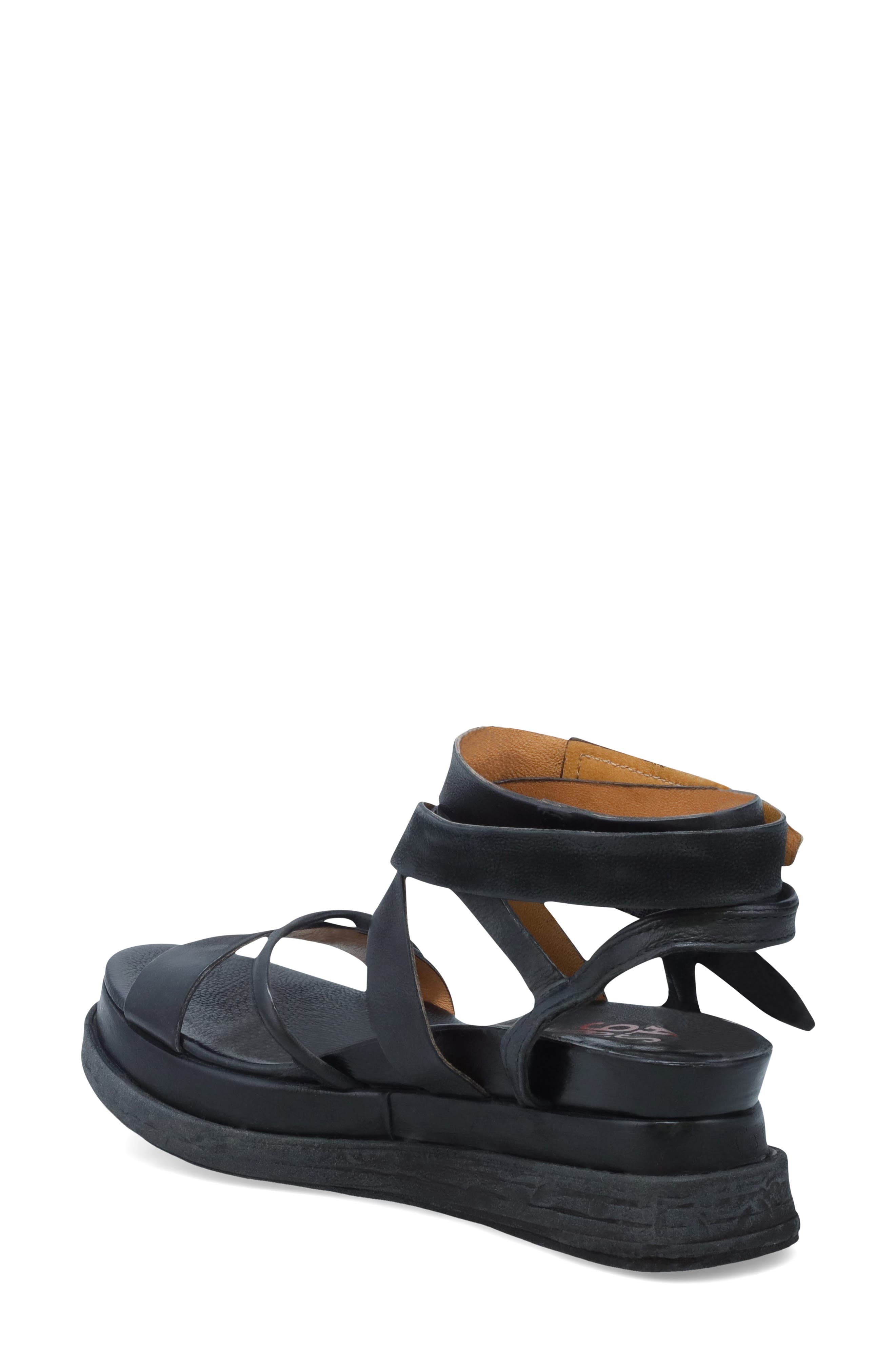 Labo Platform Sandal, Alternate, color, BLACK