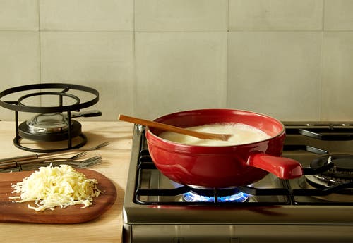Emile Henry Flame Fondue Set, 2.6 Quart In Burgundy