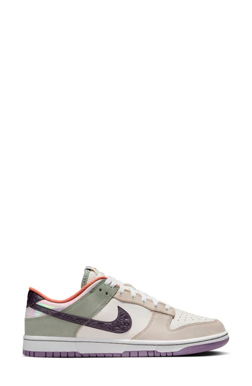 Nike Dunk Low Retro Se Basketball Sneaker In White