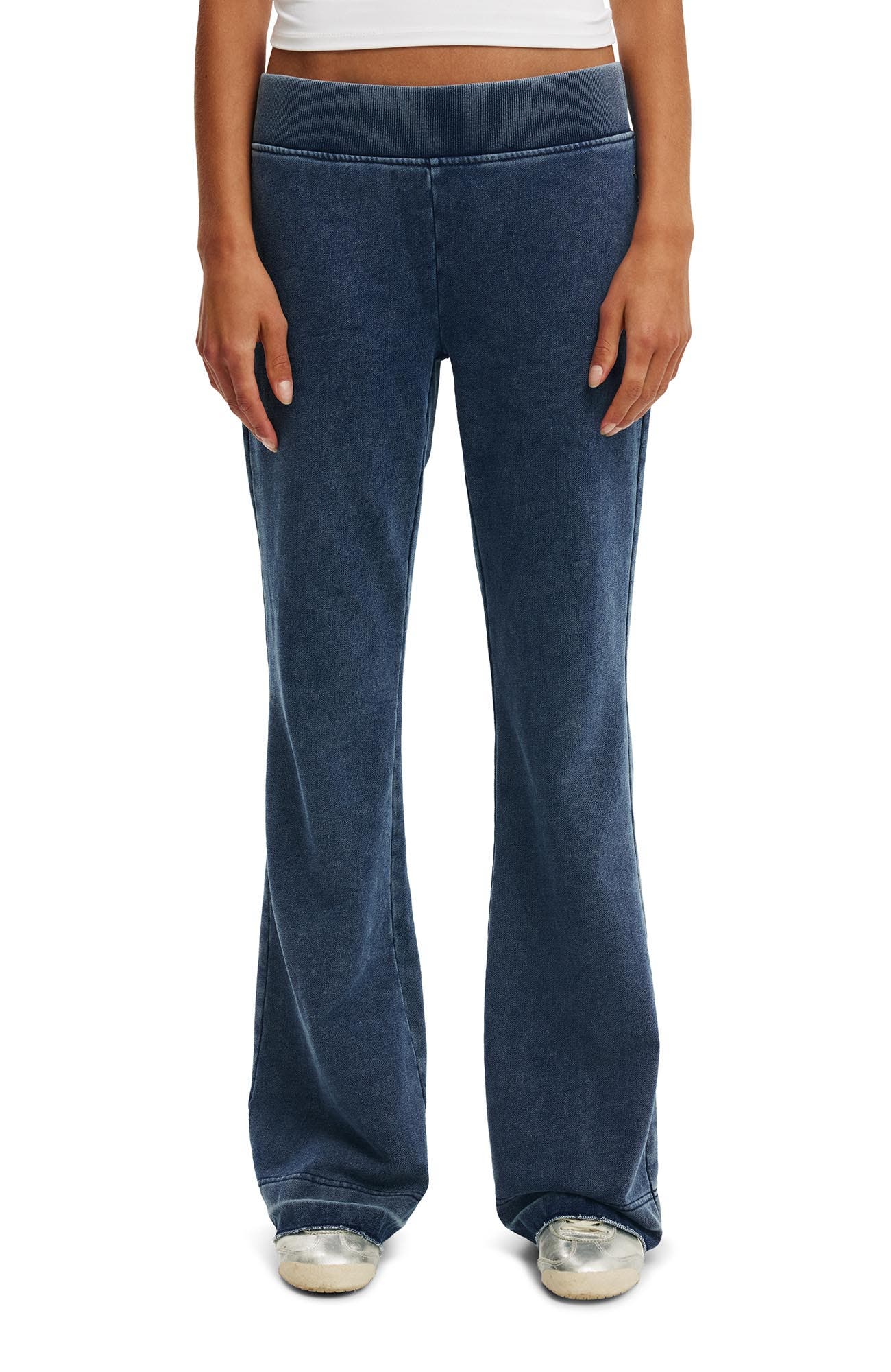 Women's Low Rise Bootleg Sweatpant