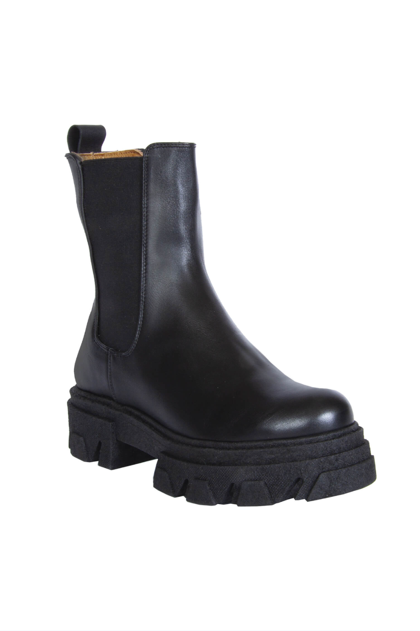 URBNKICKS Tall Chelsea Boots, Main, color, 