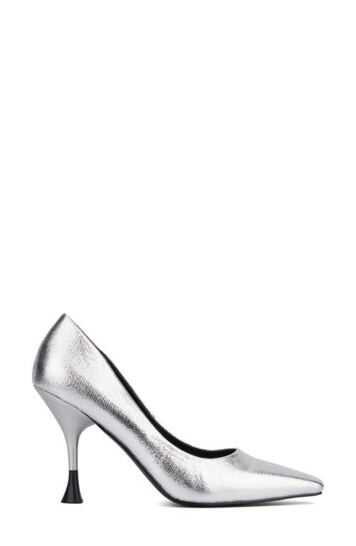 Torgeis Kamana Pointed Toe Pump