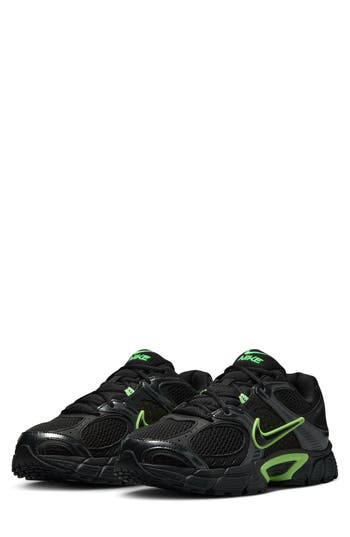 Nike V5 Rnr Sneaker In Multi