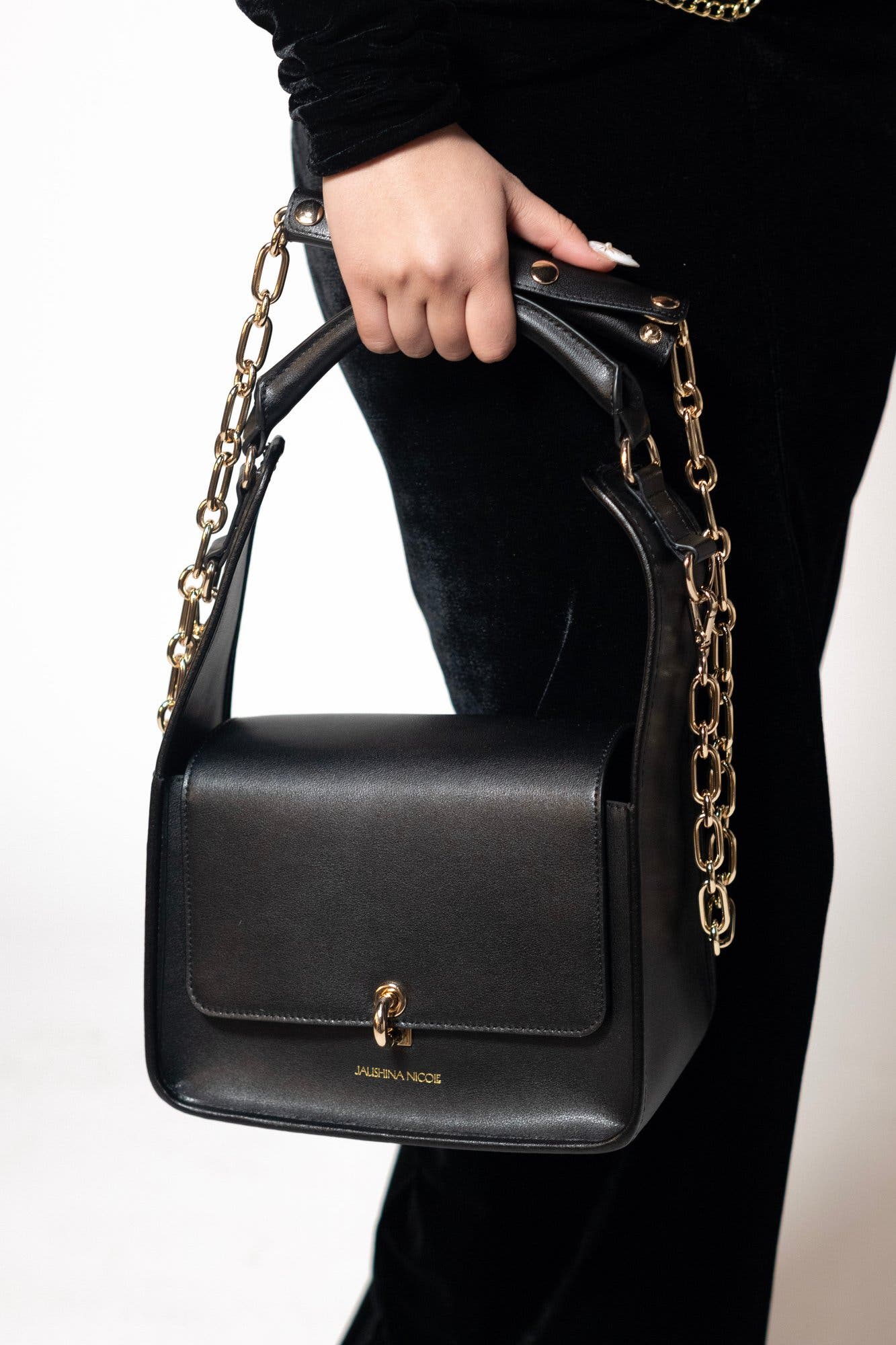 Nicole Shoulder Bag, Alternate, color, Black