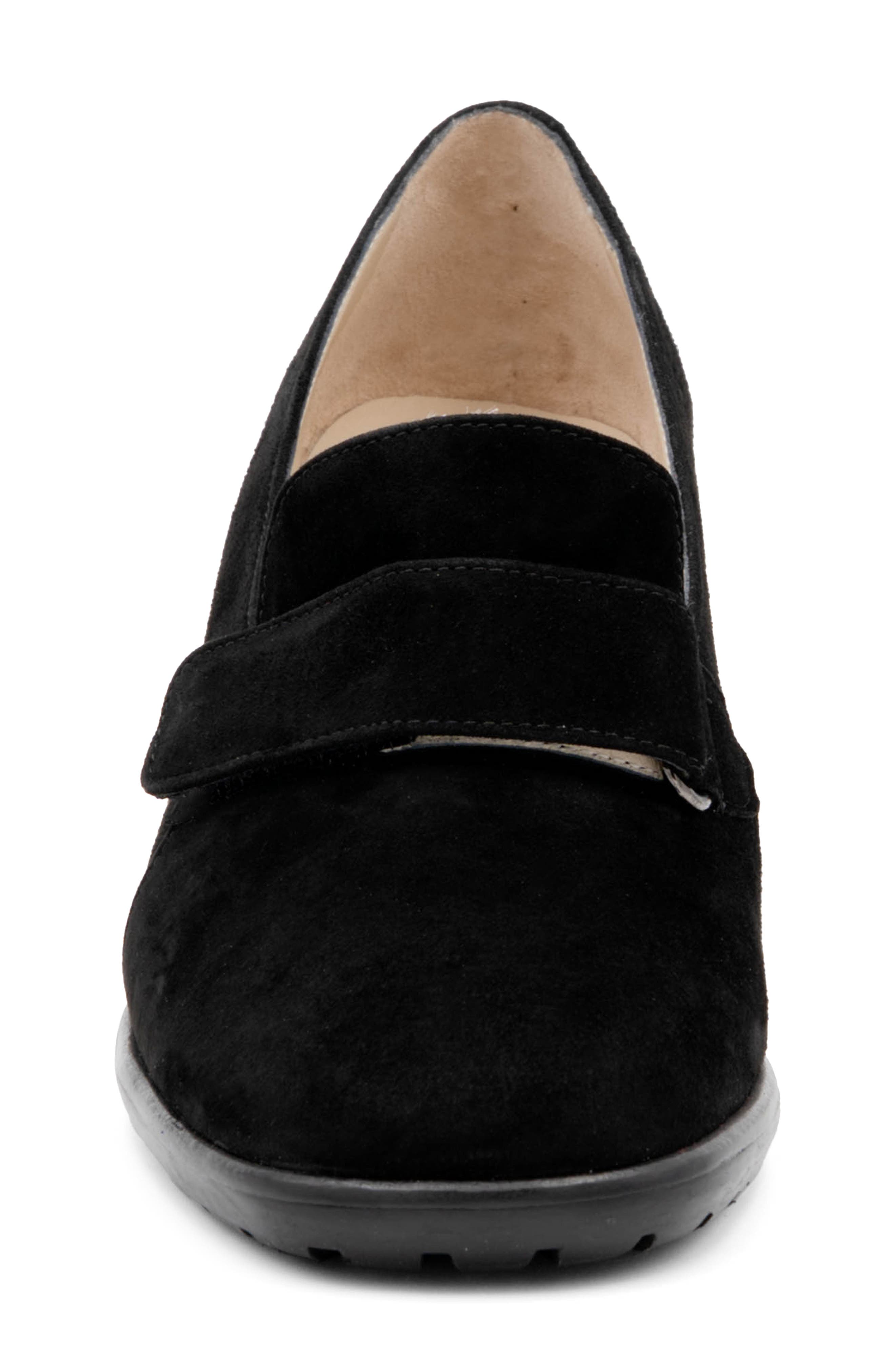 Amalfi by Rangoni Balzo Pump, Alternate, color, Black Cashmere