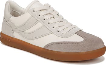 Oasis Sneaker