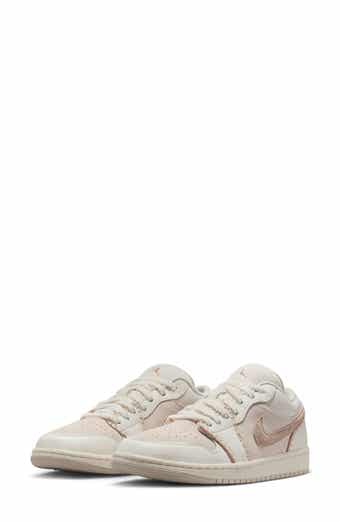 Jordan Air Jordan 1 Low SE Basketball Sneaker