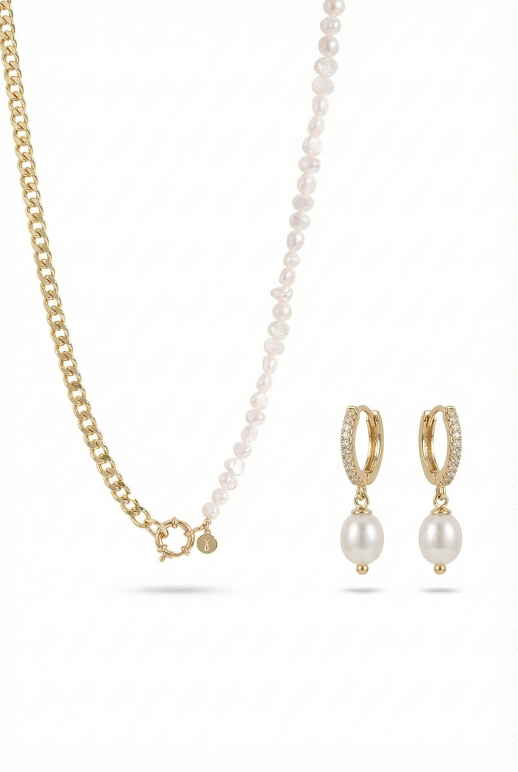 selected 18K Gold Plated / White Pearl