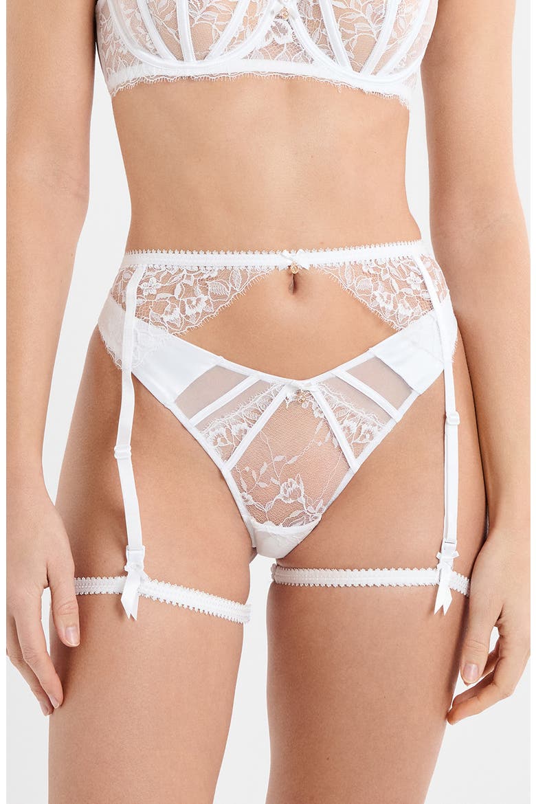 Mascarade Porte Jartelle Lace Garter Belt, Main, color, WHITE
