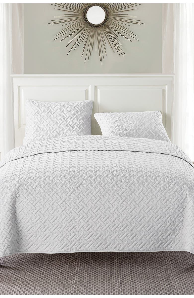 VCNY HOME Nina Embossed Basketweave Quilt Set - Full/Queen, Alternate, color, White