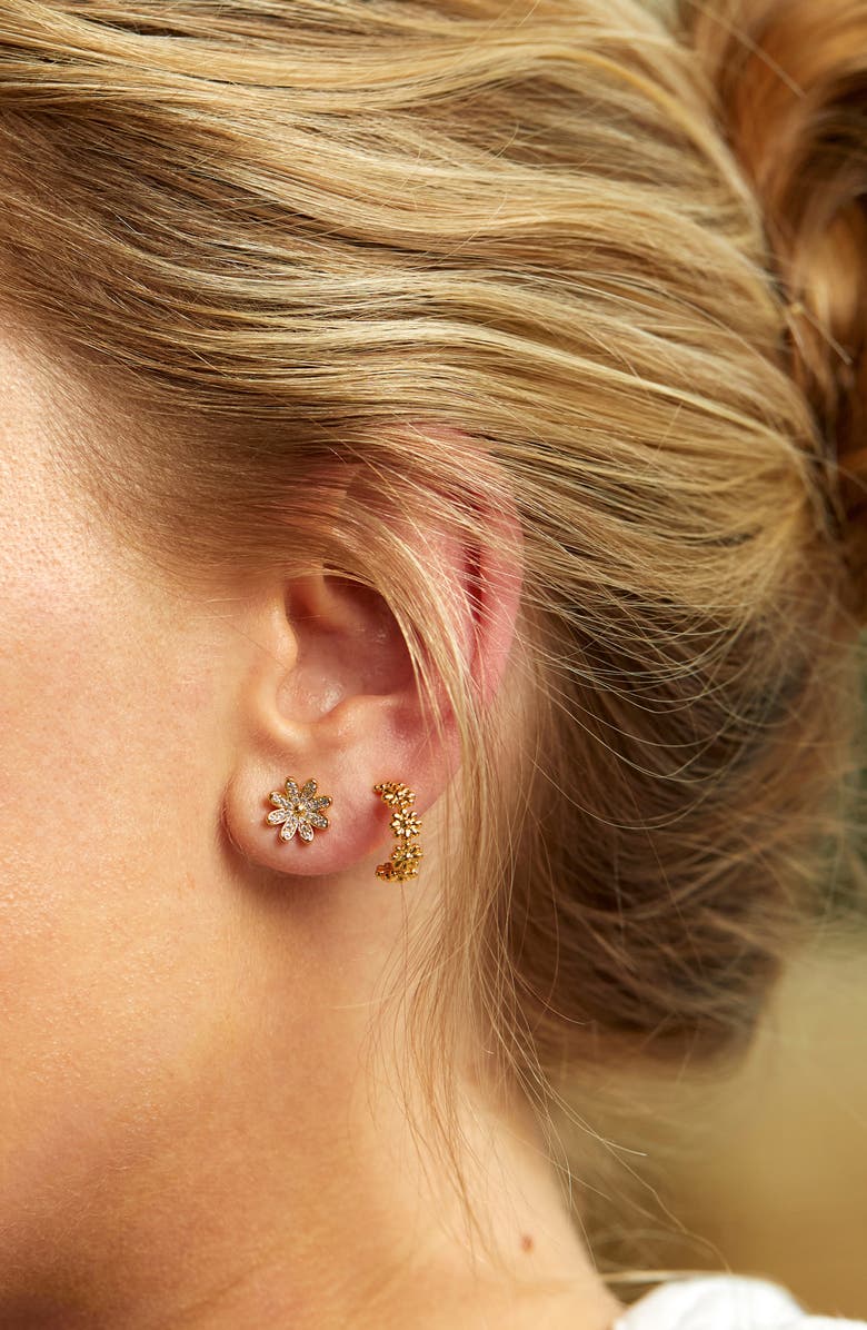 Estella Bartlett Spring Daisy Stud Earrings, Alternate, color, 