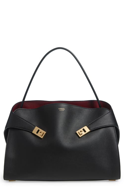 Ferragamo 'hug Soft M' Shoulder Bag In Nero/borgogna
