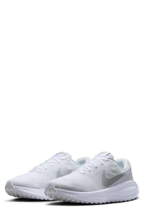 Revolution 8 Running Shoe (Men)