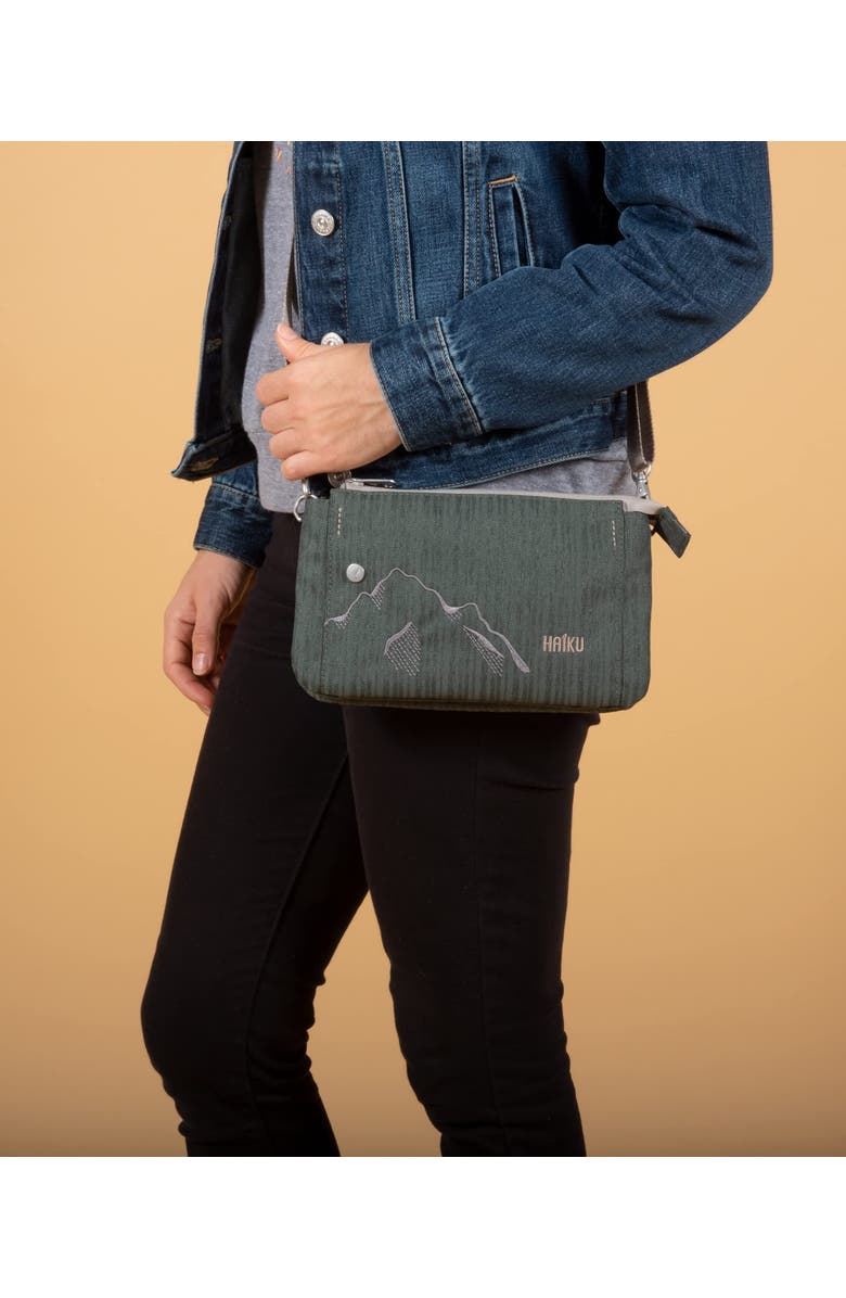 HAIKU Stride Wristlet Wallet, Alternate, color, Deep Forest