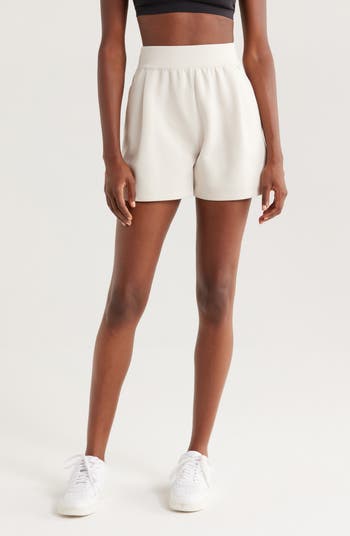 Nike 24.7 ImpossiblySoft Dri-FIT Mid-Rise Loose 4-Inch Shorts