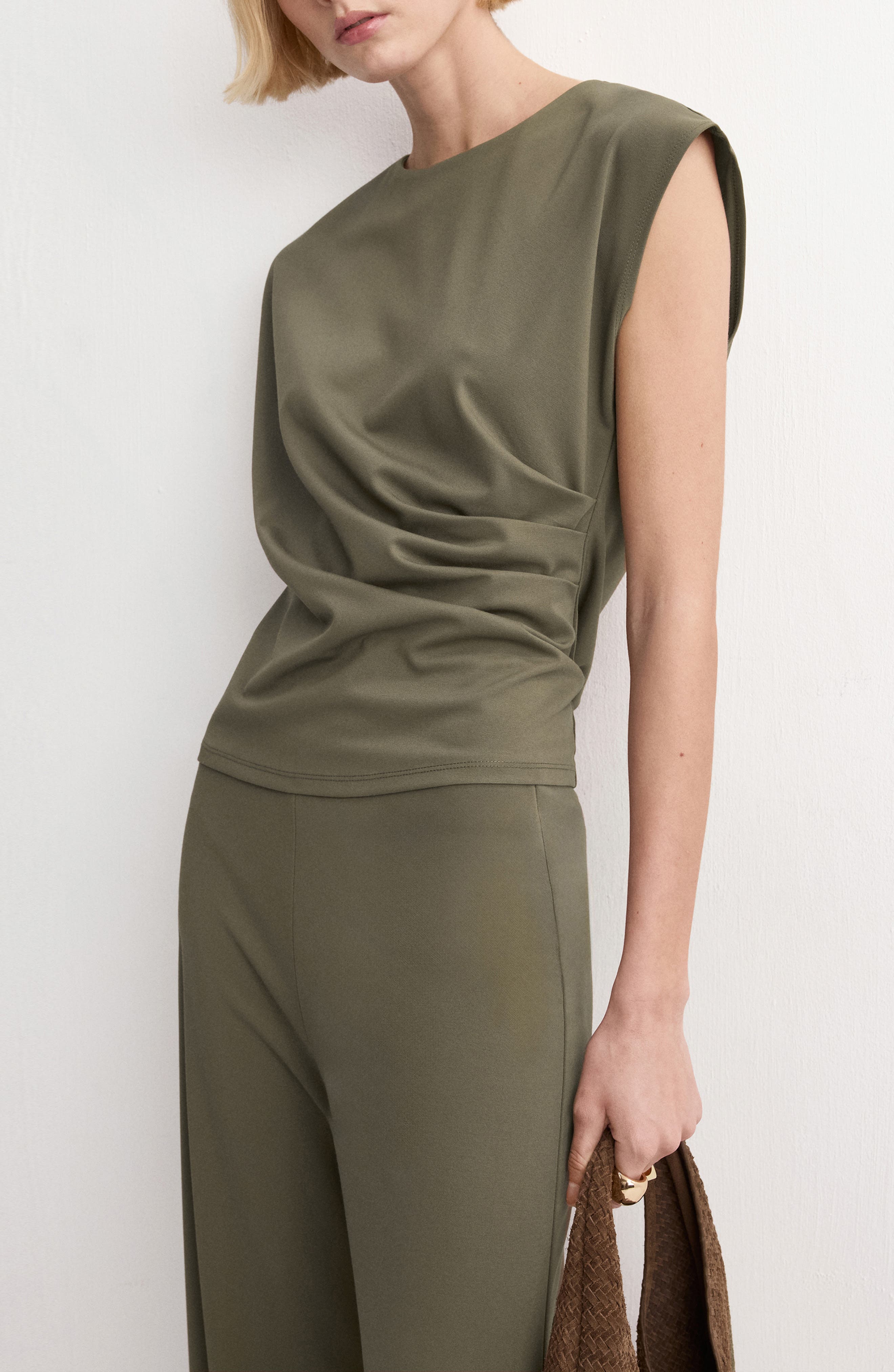 selected KHAKI GREEN