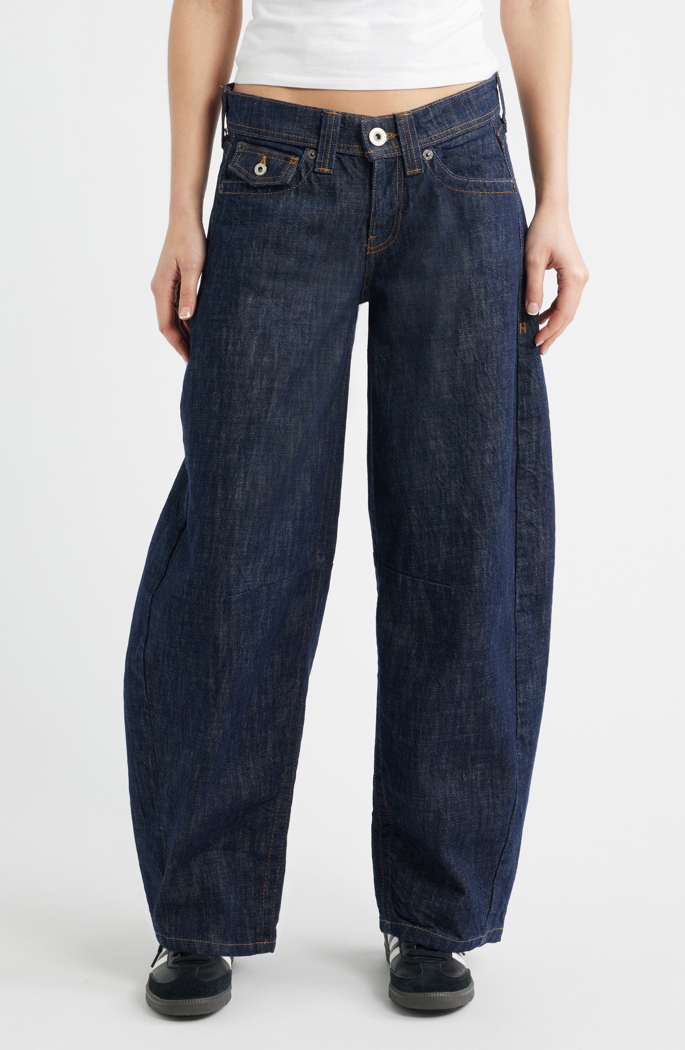 BDG Urban Outfitters Kayla Cocoon Jeans