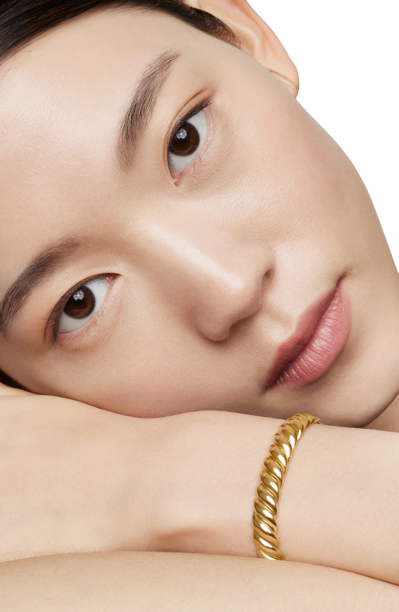 David Yurman Sculpted Cable Bracelet in 18K Yellow Gold, 8.5mm, Alternate, color, 18K Yellow Gold