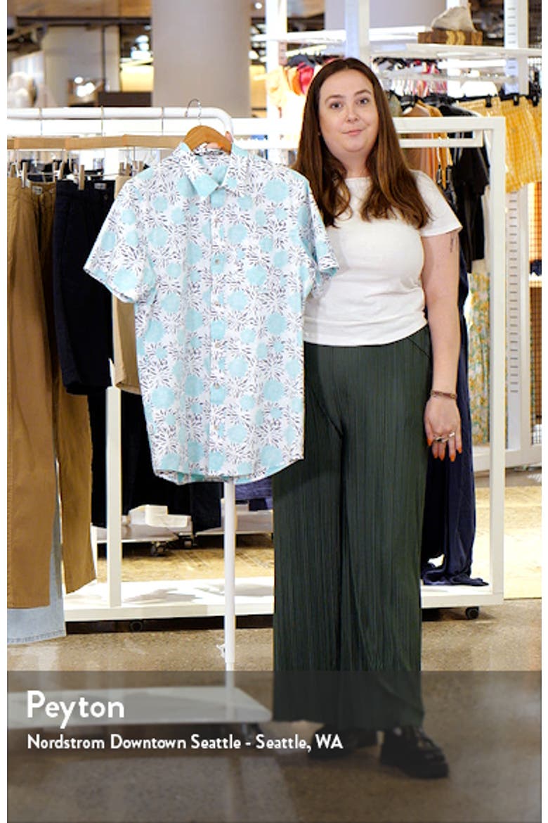Stylite Short Sleeve Button-Up Shirt video